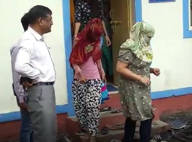 SEX रैकेट: रईसजादों की ब्लैकमेलिंग का तरीका, पत‍ि बने दलाल