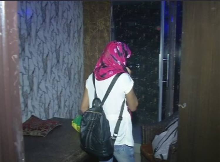 दिल्ली के स्पा-मसाज सेंटर की असली कहानी, बंद कमरे में होता है ये