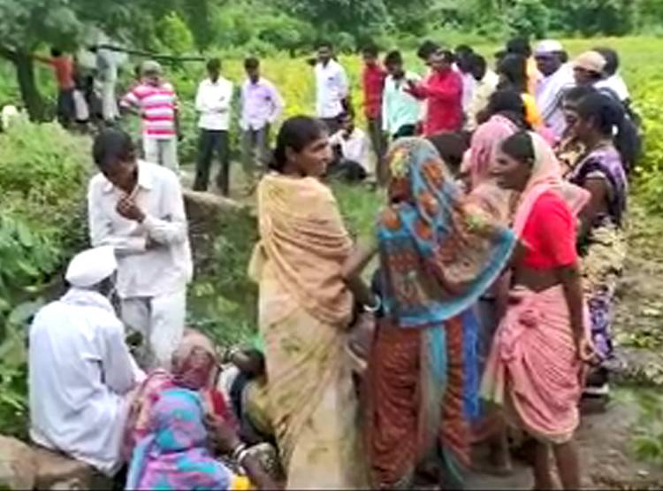 कुएं में तैरती दिखीं पांच लाशें, चार बेट‍ियों के साथ मां की मौत