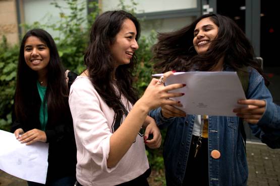 अफसर मां से प्रेरणा ले बेटी बन गई IAS, इस स्ट्रेटजी से की तैयारी