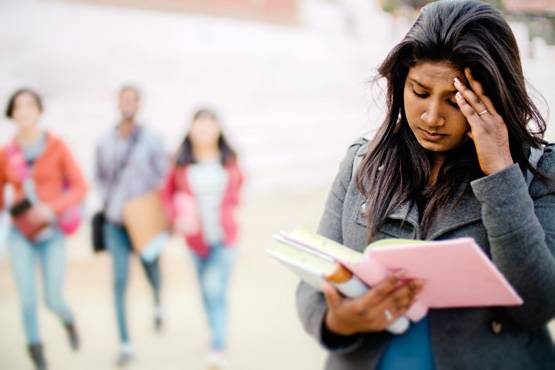 UPSC: 2 बार प्री में फेल, घर में तैयारी से तीसरी बार टॉपर्स में नाम