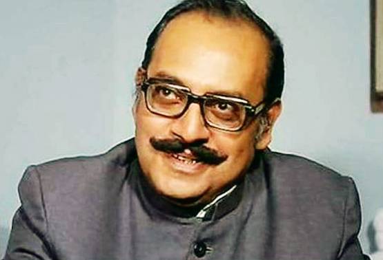 अक्षय से अनुपम खेर तक, रियल लाइफ में टीचर रहे हैं ये 10 सितारे