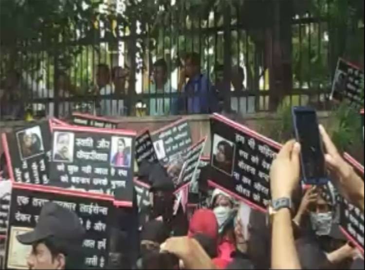 दिल्ली के स्पा-मसाज सेंटर की असली कहानी, बंद कमरे में होता है ये