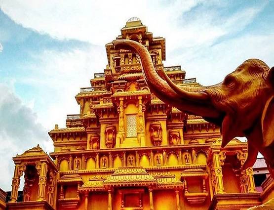 वैष्णो देवी 5वां सबसे अमीर मंदिर, हर साल दान पेटी में आते हैं 500 करोड़