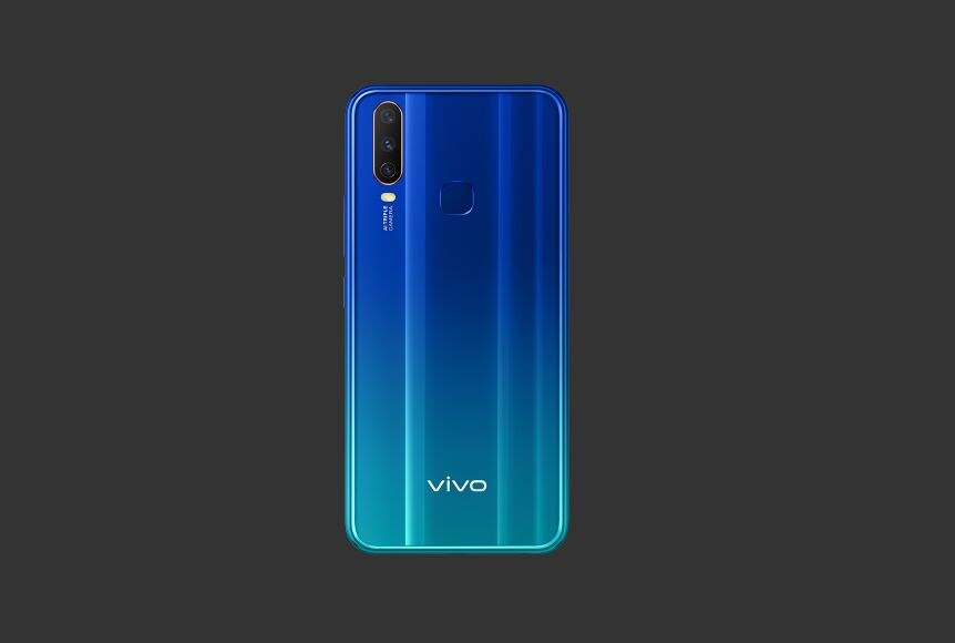 ट्रिपल रियर कैमरे वाले Vivo के ये दो स्मार्टफोन्स हुए सस्ते