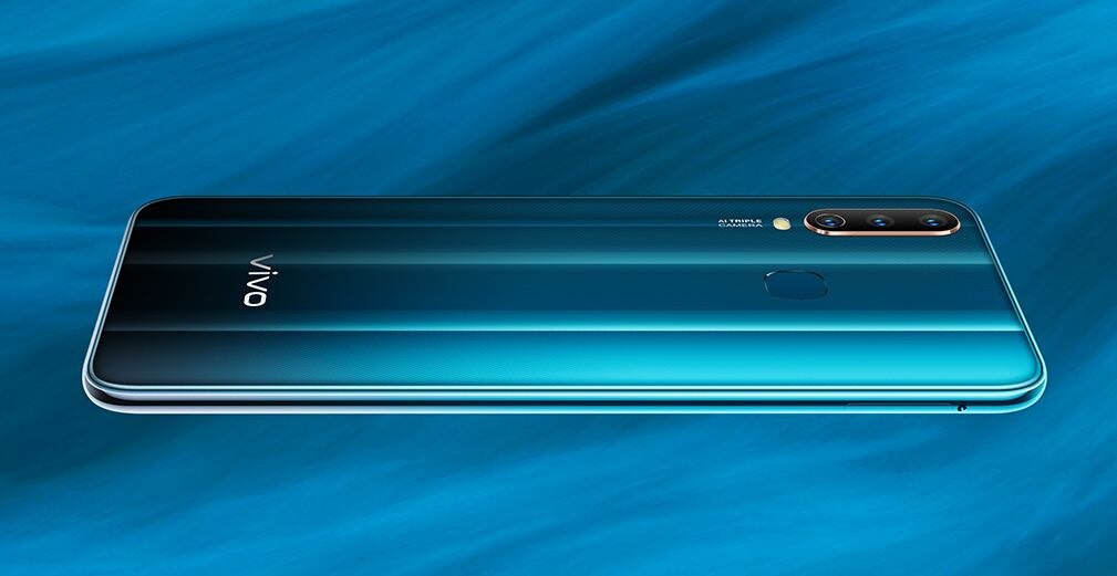 ट्रिपल रियर कैमरे वाले Vivo के ये दो स्मार्टफोन्स हुए सस्ते