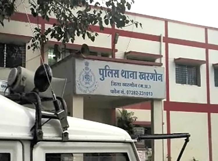 दो बहनों को ले गए लड़के, रात में रेप, द‍िन में कराते थे बंधुआ मजदूरी