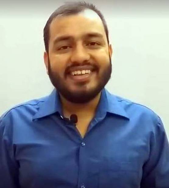 पाकिस्तानी भी इस भारतीय टीचर के मुरीद, लेते हैं फ्री कोचिंग