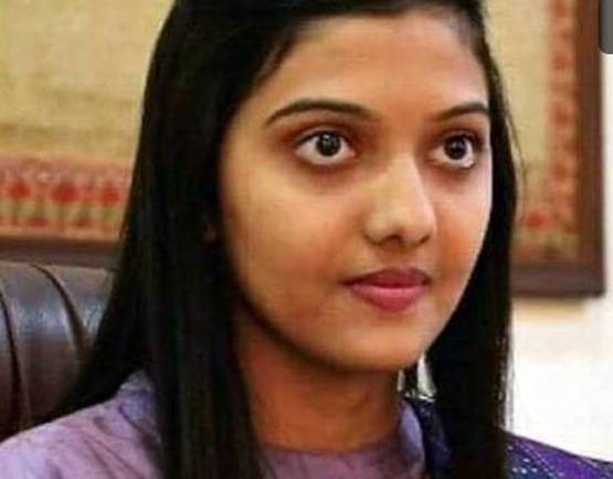 UPSC के लिए कौन सी मैगजीन और कौन सा चैनल बेस्ट, टॉपर सृष्टि ने बताया