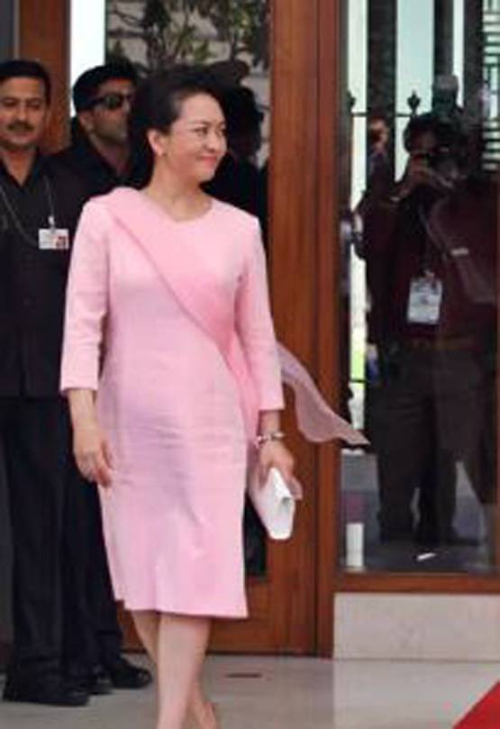 सिंगर पर आया था शी जिनपिंग का दिल, जानिए कौन हैं पत्नी और कैसी है लव स्टोरी