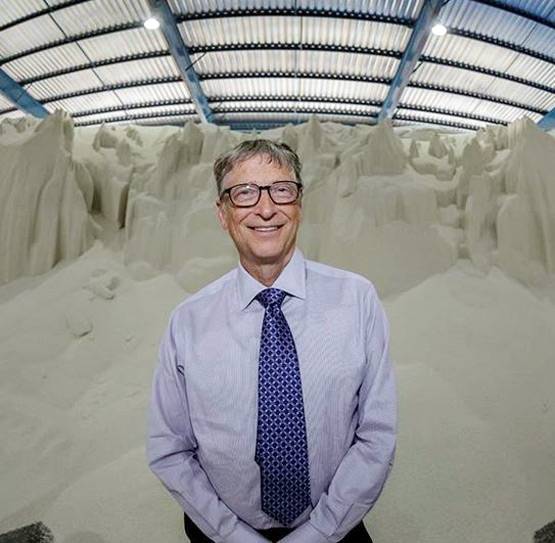 बिल गेट्स Vs बेजोस, ऐसे की थी कंपनी की शुरुआत, जानें संपत्ति