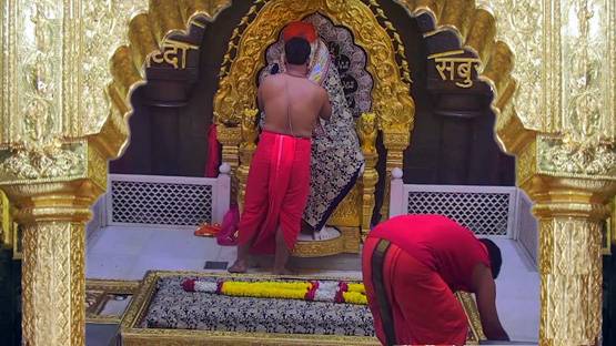 शिरडी तीसरा अमीर मंदिर, कभी खाली नहीं होता साईं धाम का दानपात्र