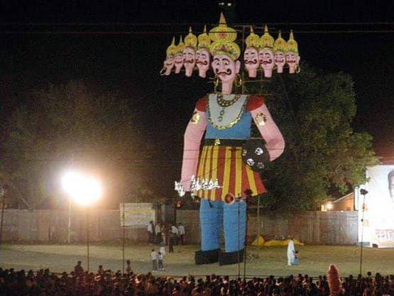 नोएडा में ननिहाल, मेरठ ससुराल: रावण का NCR से था खास कनेक्शन