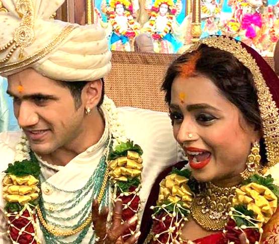 राखी से चारु असोपा तक, ये एक्ट्रेस मनाएंगी पहला करवाचौथ