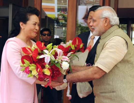 सिंगर पर आया था शी जिनपिंग का दिल, जानिए कौन हैं पत्नी और कैसी है लव स्टोरी