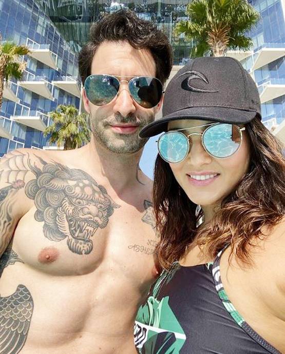 दुबई में हॉलिडे पर सनी लियोनी, ब्लैक बिकिनी में दिखा बोल्ड अवतार