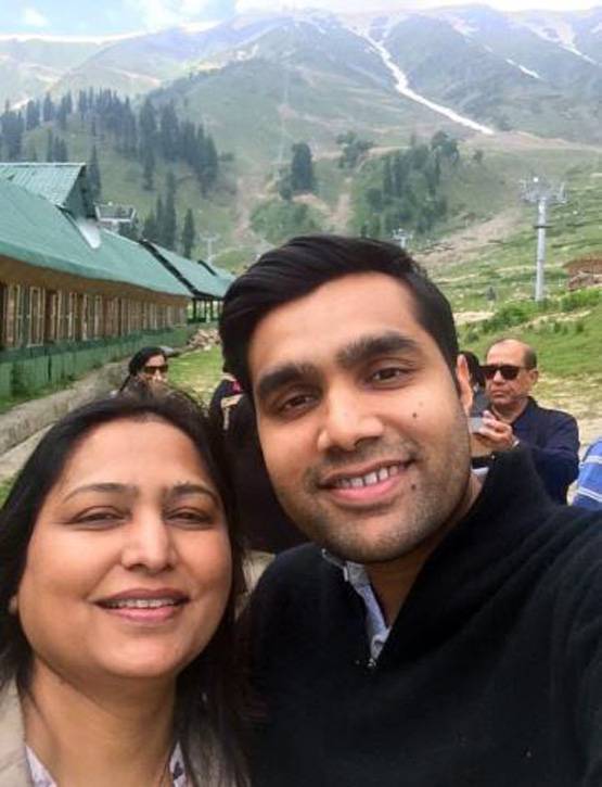 कौन हैं देश के दूसरे अमीर व्यक्ति के बेटे, क्या करते हैं काम