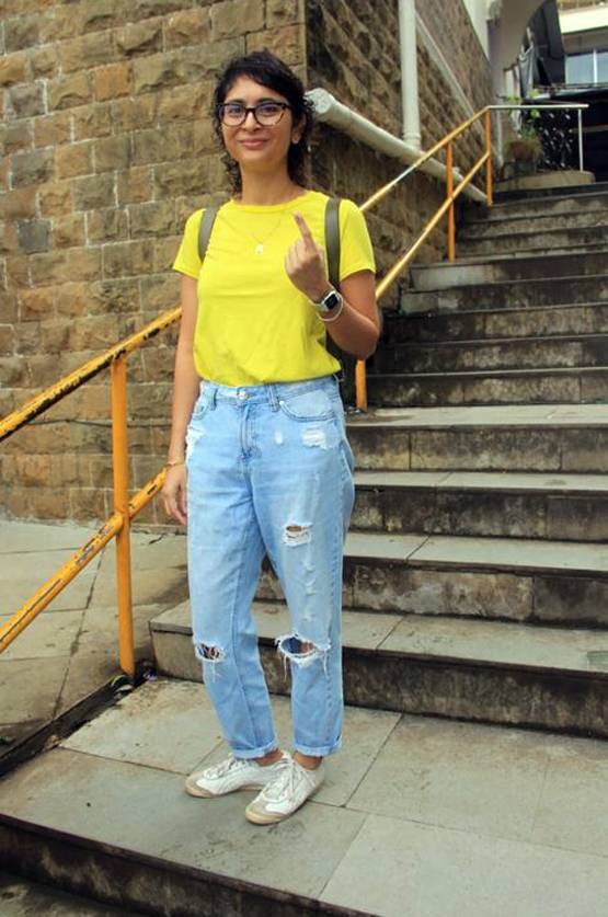 माधुरी-दीया-प्रीति जिंटा-सोहा, सितारों में दिखा वोटिंग का जोश