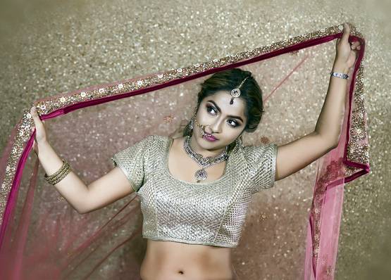 क्या बिना शादी के लड़कियों को रखना चाहिए करवाचौथ का व्रत?