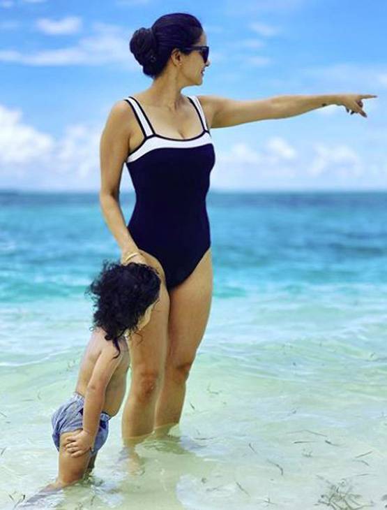 20 साल बाद भी उतनी ही फिट-बोल्ड नजर आईं गुल पनाग, देखें तस्वीरें