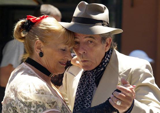 बुढ़ापे में चाहिए दिल दुरुस्त, दिमाग चुस्त तो रहिए सेक्सुअली एक्टिव