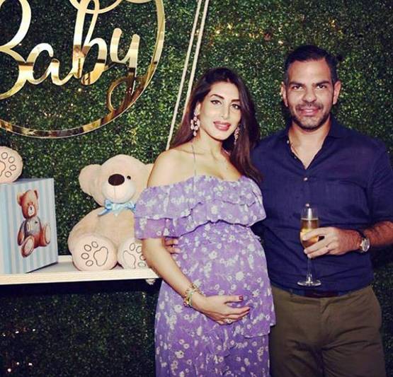 करिश्मा कपूर के बच्चों ने पिता संजय संग सेलिब्रेट की दिवाली, देखें तस्वीरें