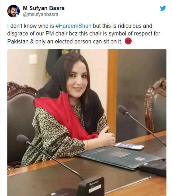 इमरान की कुर्सी इस लड़की ने 'संभाली', PAK में मच गया बवाल