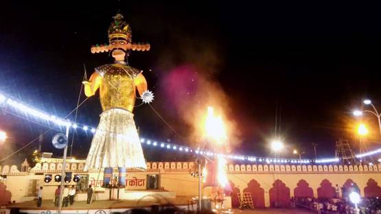 फैमिली संग मेला घूमने का है प्लान? दिल्ली में यहां लगेगा सबड़े बड़ा रावण
