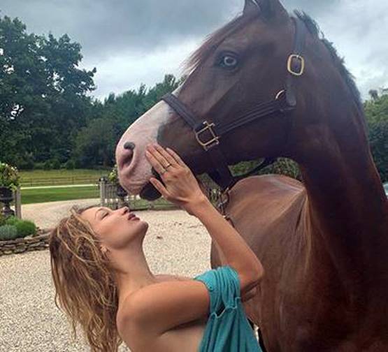 ये है दुनिया की सबसे सुंदर लड़की, ऐसे नापा जाता है परफेक्ट चेहरा