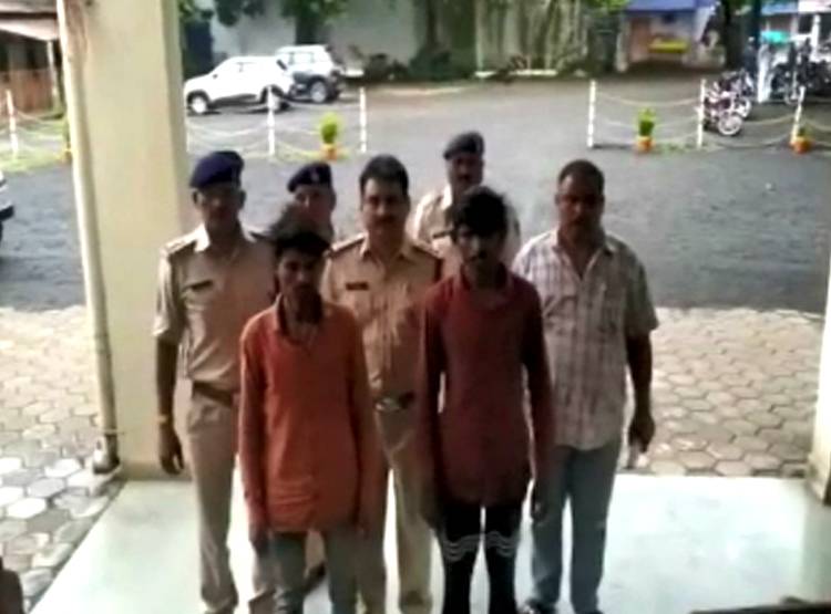 दो बहनों को ले गए लड़के, रात में रेप, द‍िन में कराते थे बंधुआ मजदूरी