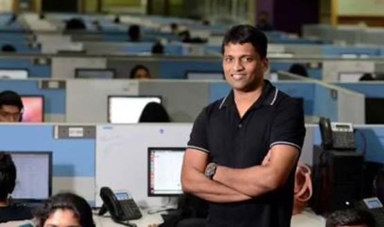 दोस्तों को पढ़ाते-पढ़ाते बन गए टीचर, आज हैं अरब‍पति, जानें- कुल संपत्ति