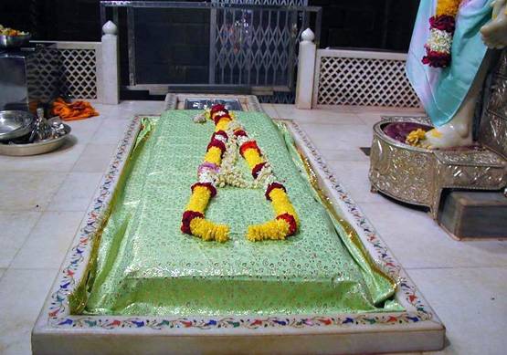 शिरडी के साईं ने दशहरे के दिन ली थी समाधि, आज 101 साल हुए पूरे