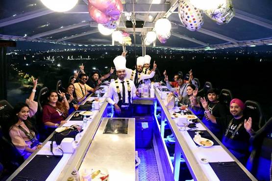 पार्टनर संग यहां करें 160 फीट ऊंचाई पर डिनर, रोमांच की सारी हदें पार