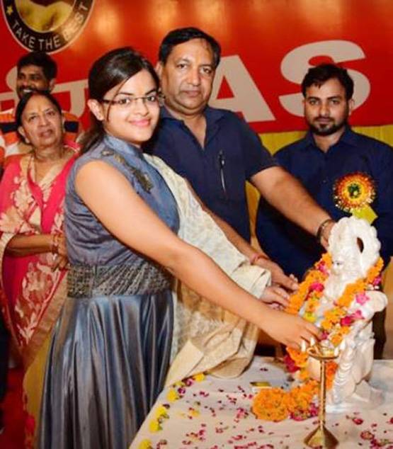 UPSC: इंटरव्यू में पूछा हिंदू-मुस्लिम में किसका देंगी साथ? इस जवाब से सेलेक्ट