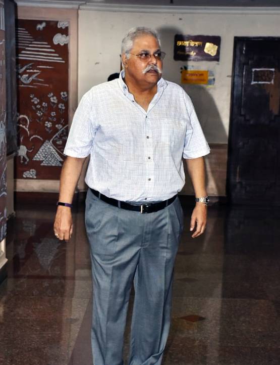 विजू खोटे की प्रार्थना सभा में पहुंचे स्टार्स, दी श्रद्धांजलि, Photos