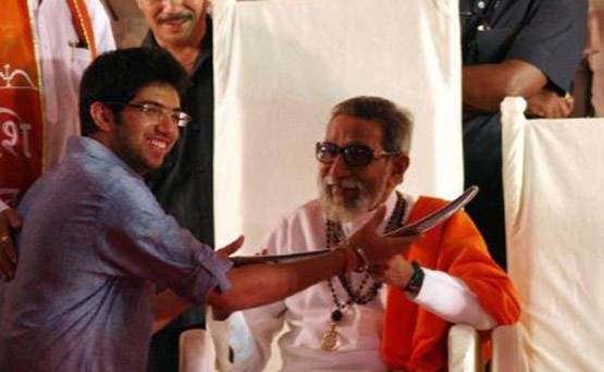 53 साल बाद बदलेगा ठाकरे परिवार का इतिहास, इतना बड़ा खानदान