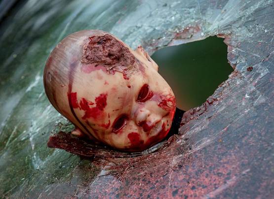 कैसे शुरू हुई लड़कों में भूत और लड़कियों में चुड़ैल बनने की सनक