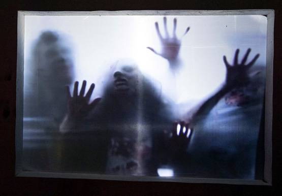 कैसे शुरू हुई लड़कों में भूत और लड़कियों में चुड़ैल बनने की सनक