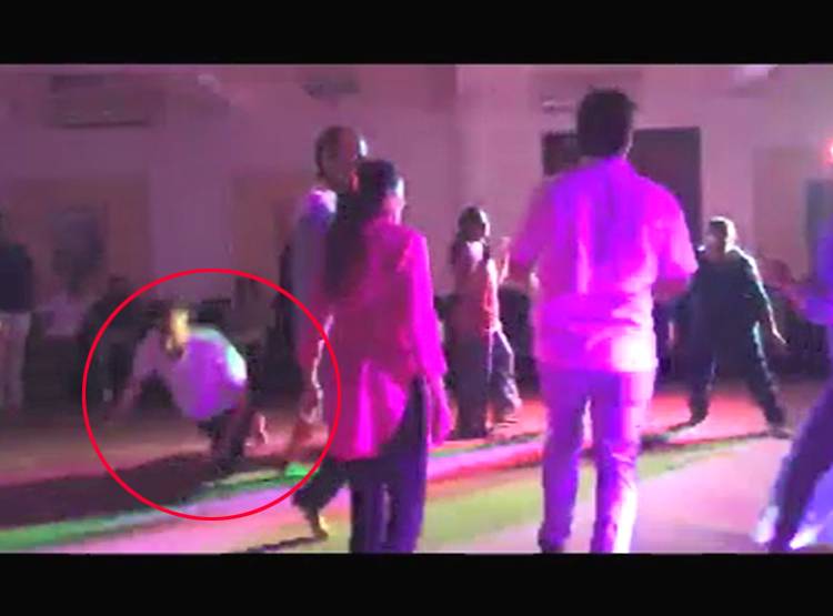 कैमरे में र‍िकॉर्ड Live मौत, 2 सेकंड में न‍िकल गई डांस फ्लोर पर जान