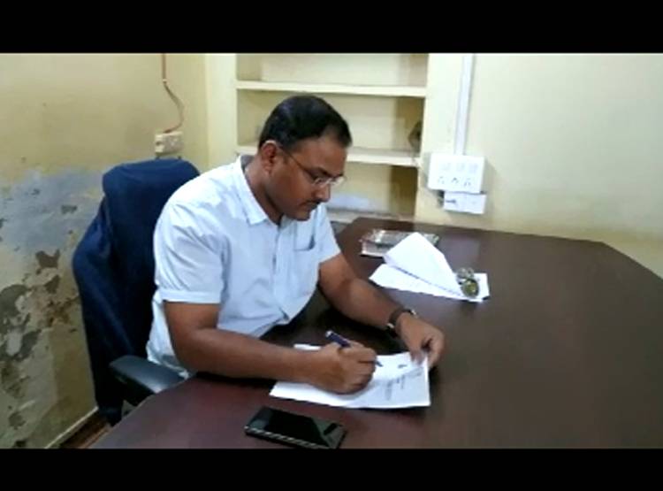 14 साल की लड़की को भगा ले गया लड़का, 3 दोस्तों के साथ गैंगरेप