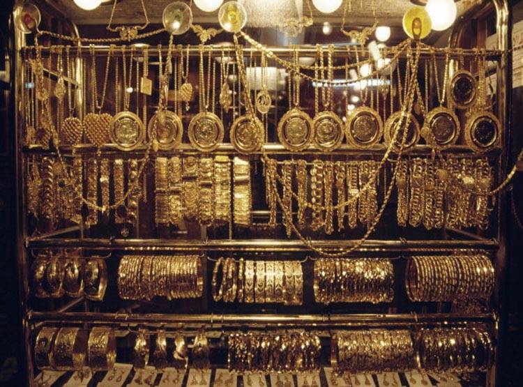 महज 32 मिनट में बिक गया 100 किलो सोना और 600 किलो चांदी