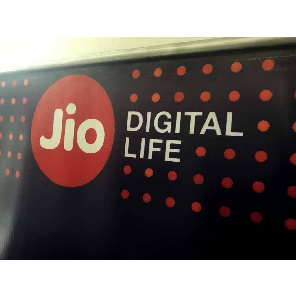 Jio का फिर बड़ा ऐलान, अब इन यूजर्स को नहीं देने होंगे कॉलिंग के पैसे
