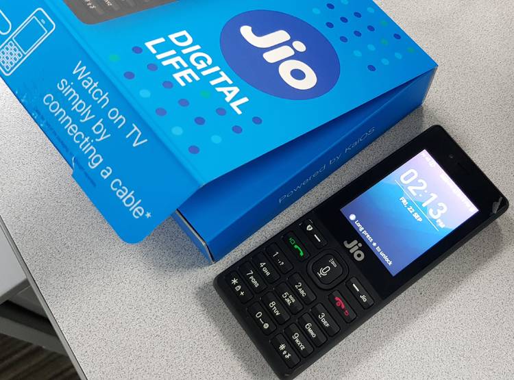 JioPhone दिवाली ऑफर, 699 रुपये में मिलेगा फोन और 700 का डेटा