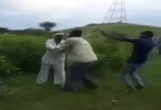 12000 के लिए प्राइवेट पार्ट में डाला मिर्च पाउडर, वीडियो किया वायरल