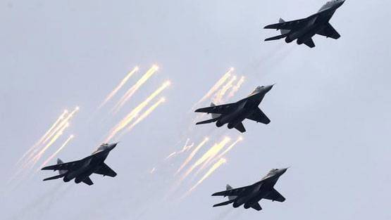 हर बार दी मात, जानिए वायुसेना की ताकत में भारत के सामने कहां टिकता है PAK?