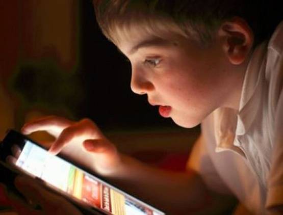 देर तक FB-Insta यूज से हो रहे ये 7 खतरनाक रोग, आपको तो नहीं?