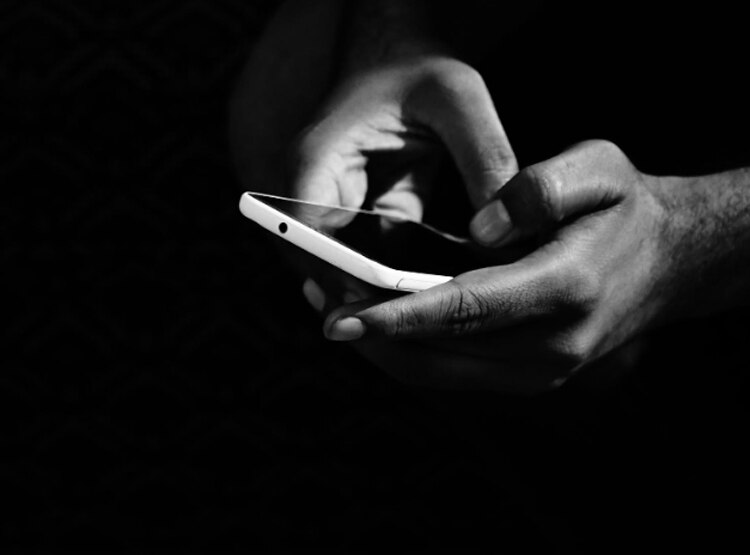 आपके स्मार्टफोन के लिए हानिकारक हैं ये 5 तरह के ऐप्स, तुरंत करें डिलीट