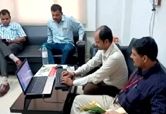 धनकुबेर निकला अफसर, मिली इतनी संपत्ति कि देखकर सब हैरान