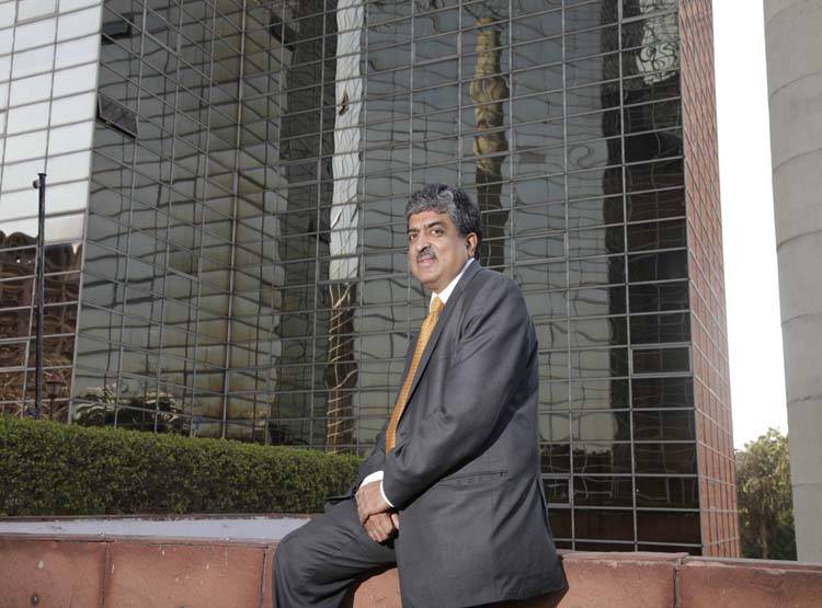 इंफोसिस में 'हेरा-फेरी' से हिला देश, इन 7 दोस्तों ने बनाई थी कंपनी