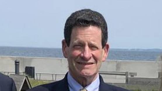 अरबपति ने कॉन्फ्रेंस में की सेक्स टॉक, गंवा दिए 4200 करोड़